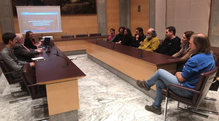 Grup de treball que aquest matí s’ha fet a la Diputació, amb el vicepresident Fermí Santamaria, alcaldes, tècnics i regidors