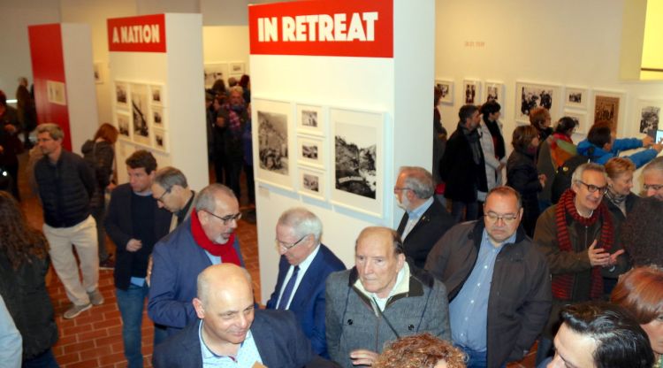 Sala amb l'exposició 'A nation in retreat', aquest matí. ACN