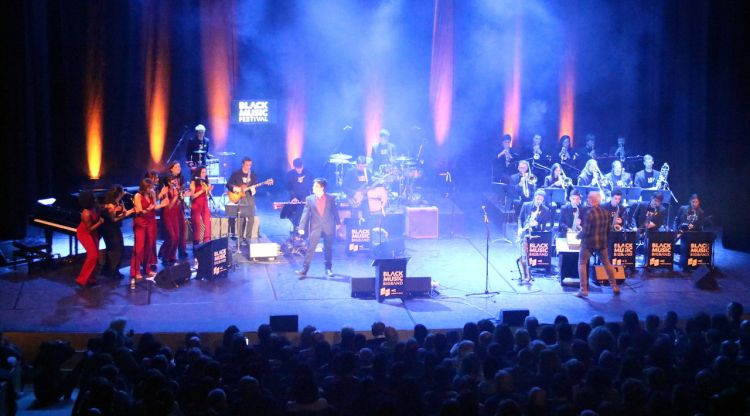 Un moment del concert aquest de tribut a Aretha Franklin. ACN