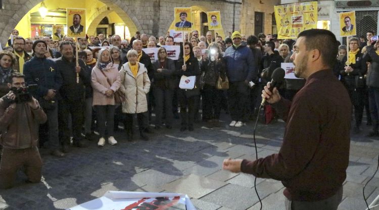 El secretari nacional de l'ANC, Jordi Alemany, a la concentració de la plaça del Vi. ACN