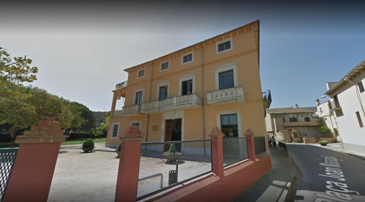 Exterior de l'Ajuntament de Bescanó
