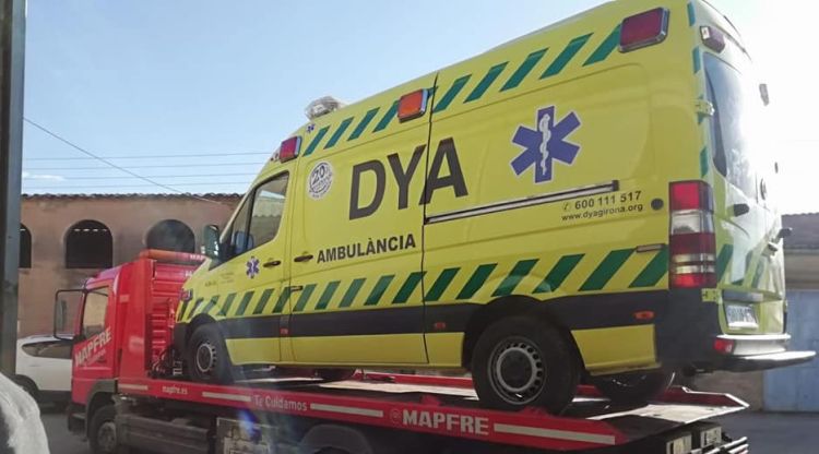 Una de les ambulàncies malmeses de l'associació DYA de Verges
