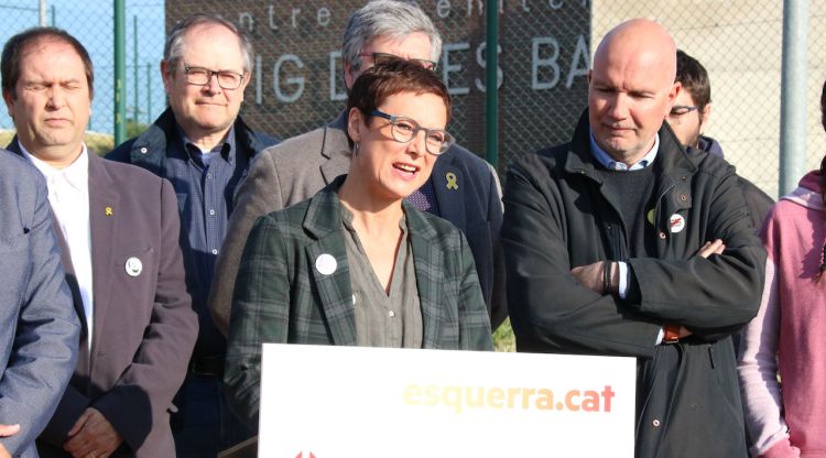 Montse Bassa durant l'acte que s'ha fet avui al Puig de les Basses. ACN