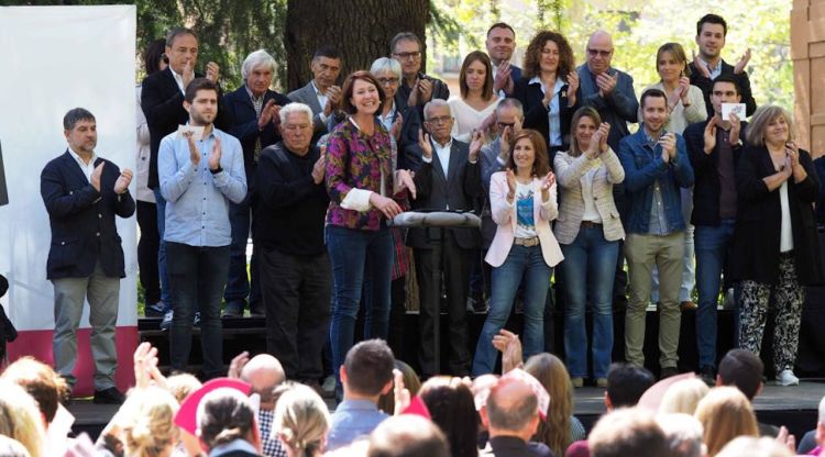 Marta Madrenas amb la seva llista aquest matí