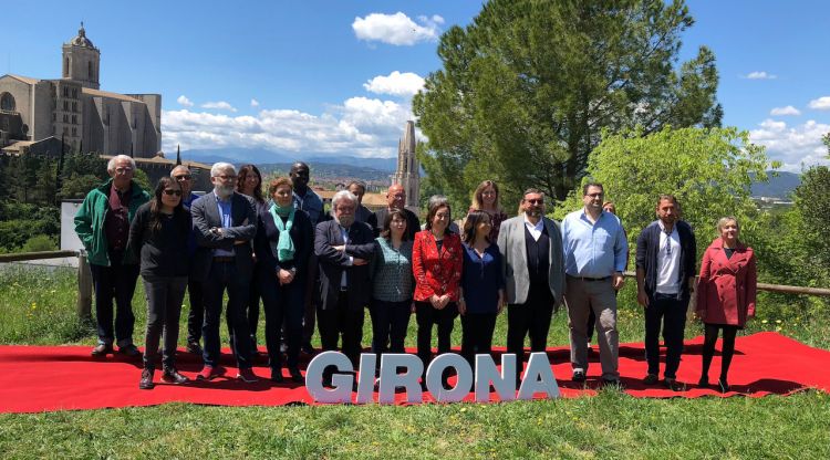 Foto de família de la candidatura del PSC a Girona aquest matí