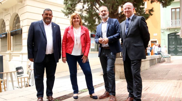 Els quatre cap de llista abans de la roda de premsa de Figueres. ACN