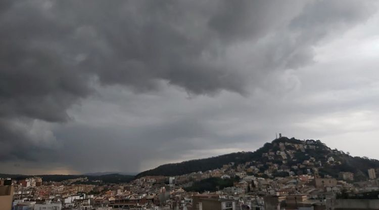 Núvols amenaçant tempesta a Blanes (arxiu). Marta Caldero Ponsdomenech