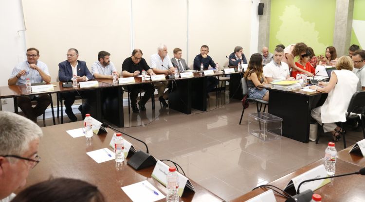 Constitució del ple del Consell Comarcal de la Selva on JxCAT i PSC han pactat. ACN