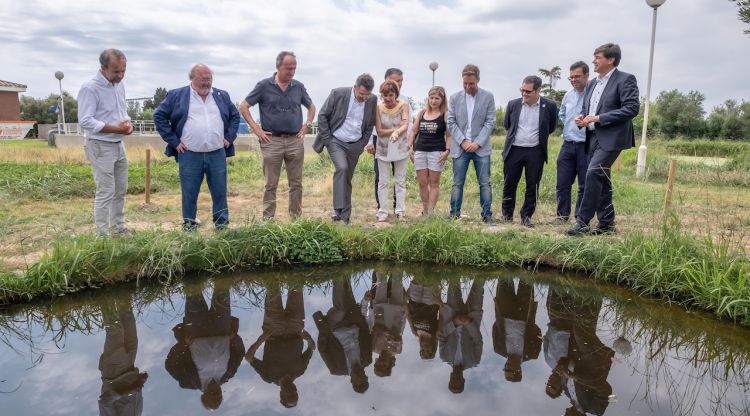 Les autoritats que han assistit a la presentació del projecte ambiental a la depuradora de Palau-saverdera
