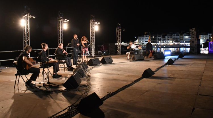 Els membres d'Orpheus XXI, ahir a la nit a la Mar d'en Manassa. Robert Carmona