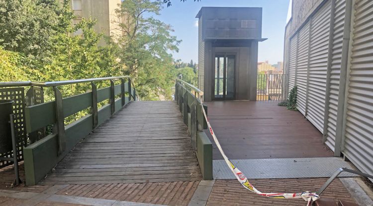 L'ascensor fora de servei, el divendres passat. M. Estarriola