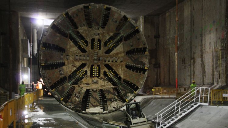 La tuneladora, quan estava reparant-se a la zona de l'estació, el passat mes de febrer © ACN