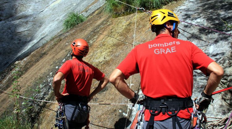 Grup d'Actuacions Especials dels Bombers en una imatge d'arxiu. ACN