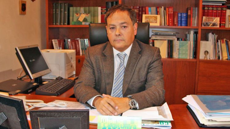 El president de l'Audiència de Girona, Fernando Lacaba, al seu despatx aquest dijous al matí © ACN