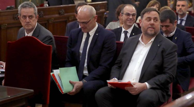 Oriol Junqueras, Raül Romeva i Joaquim Forn, durant la primera sessió del judici. ACN