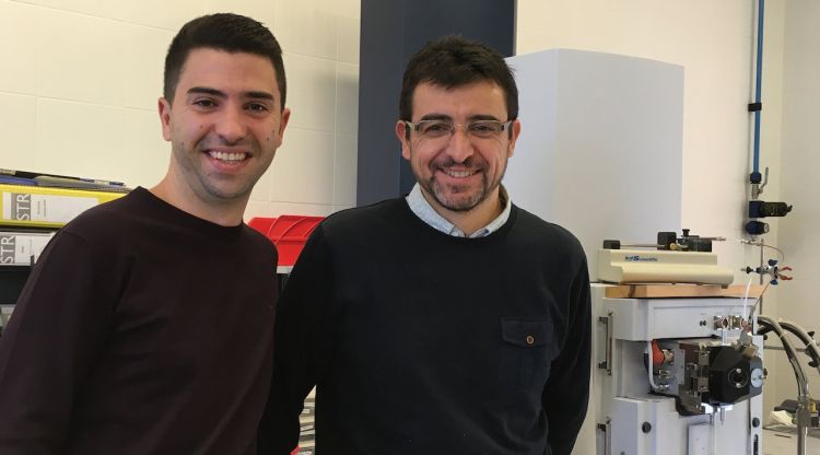 Pla obert dels investigadors Xavi Ribas i Carles Fuertes del grup de recerca QBIS-CAT de la Universitat de Girona (UdG)