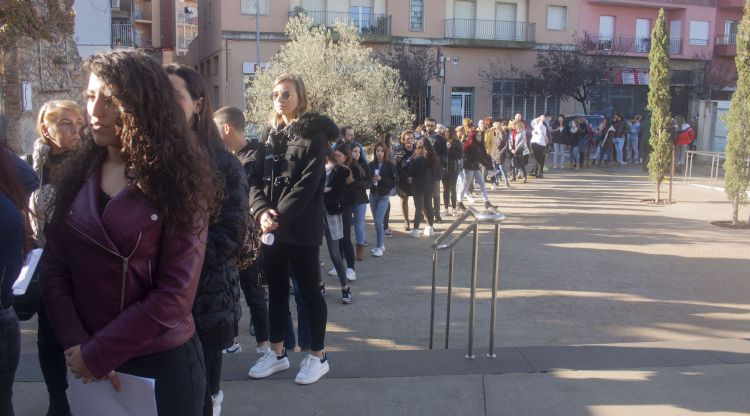 Les cues a l'Auditori dels Caputxins, aquest matí. M. Estarriola