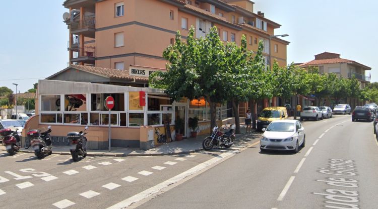 Exterior del bar on va tenir lloc la discussió