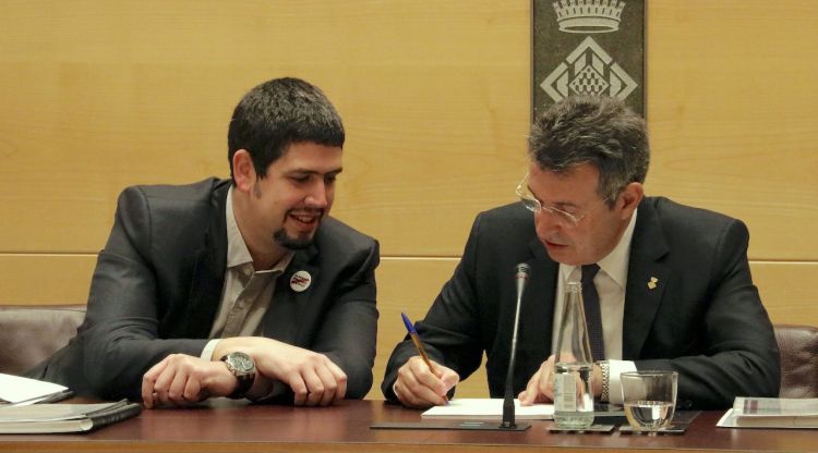 El president de la Diputació de Girona, Miquel Noguer, i el vicepresident primer, Pau Presas, abans del pla extraordinari de pressupost. ACN
