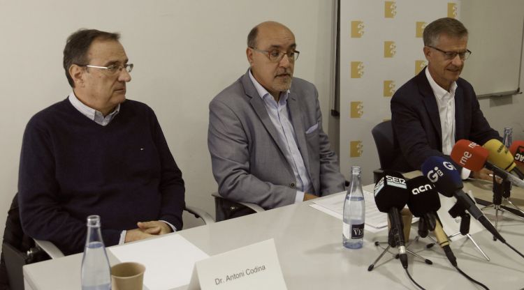 El cap de servei de cirurgia del Trueta, Antoni Codina, el de cardiologia, Ramon Brugada, i el d'endocrinologia, Wilfred Ricart