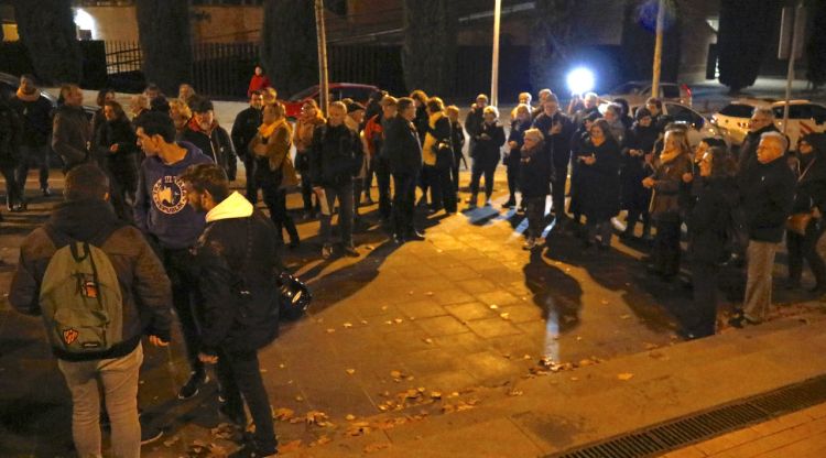 La concentració davant del Palau de Justícia de Girona en suport a Oriol Junqueras i Quim Torra. ACN