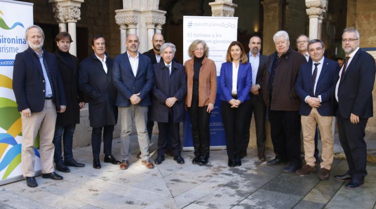 Els membres de la Taula Gironina de Turisme en la presentació dels debats sobre el sector gironí. ACN