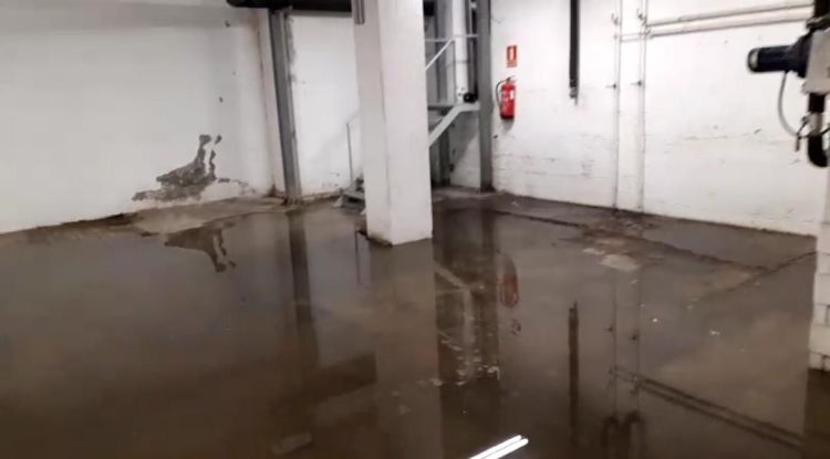 Els baixos de l'hospital Trueta inundats