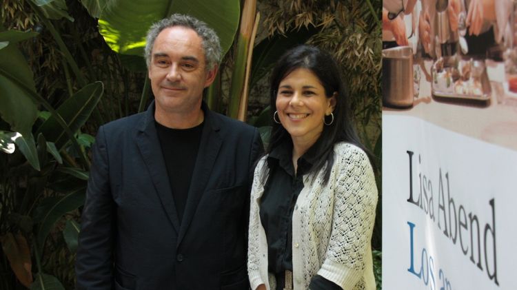 Ferran Adrià i Lisa Abend han presentat 'Los aprendices de hechicero' © ACN