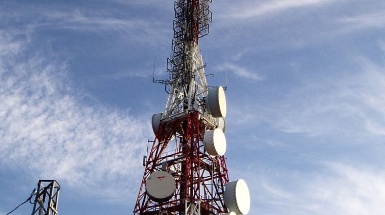 Antena de comunicacions instal·lada a Rocacorba © AG