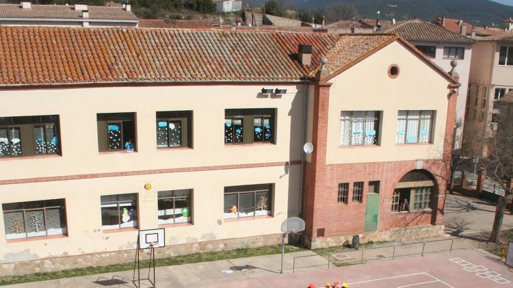 Vista del CEIP Salvador Vilarrasa de Besalú © M. Estarriola