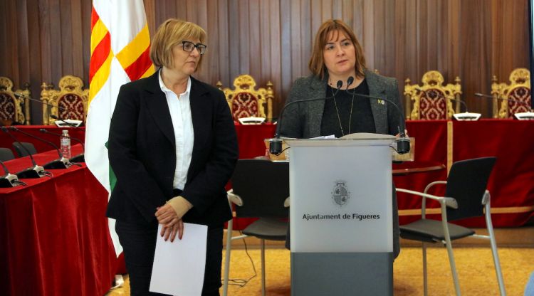 L'alcadessa de Figueres, Agnès Lladó, presentant els pressupostos del 2020 a la sala de plens del consistori. ACN