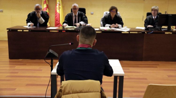 D'esquenes, l'acusat d'intentar matar un home atropellant-lo a Vidreres. ACN