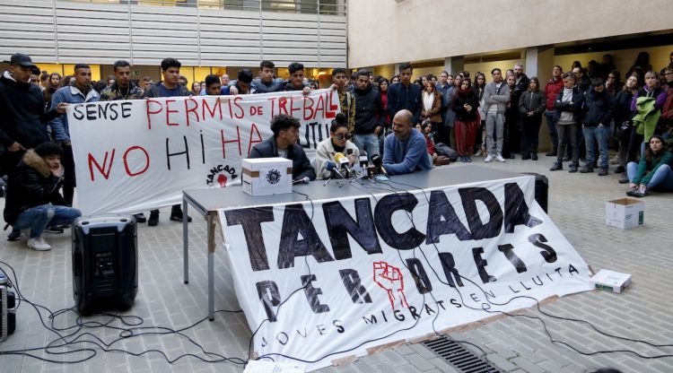 Els assistents de la tancada a la Universitat de Girona. ACN