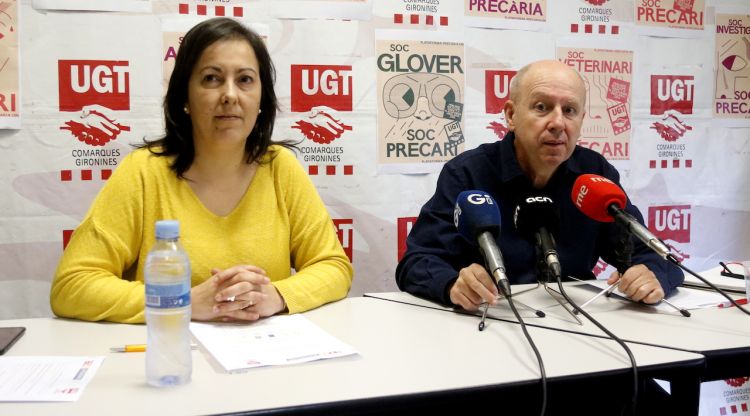 La portaveu de la sectorial d'autònoms de la UGT, Sandra Zapatero, i el secretari general del sindicat a comarques gironines, Xavier Casas. ACN