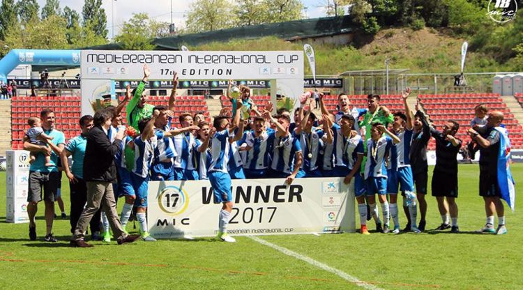 Un dels equips celebrant una victòria durant el MIC celebrat el 2017