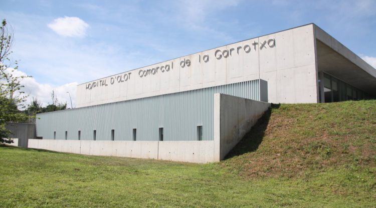 La façana de l'Hospital d'Olot i Comarcal de la Garrotxa. ACN