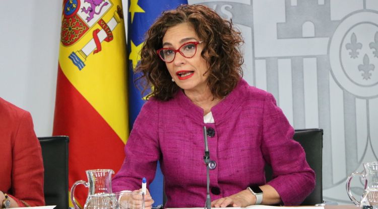 La portaveu del govern espanyol, María Jesús Montero, en roda de premsa després del Consell de Ministres. ACN
