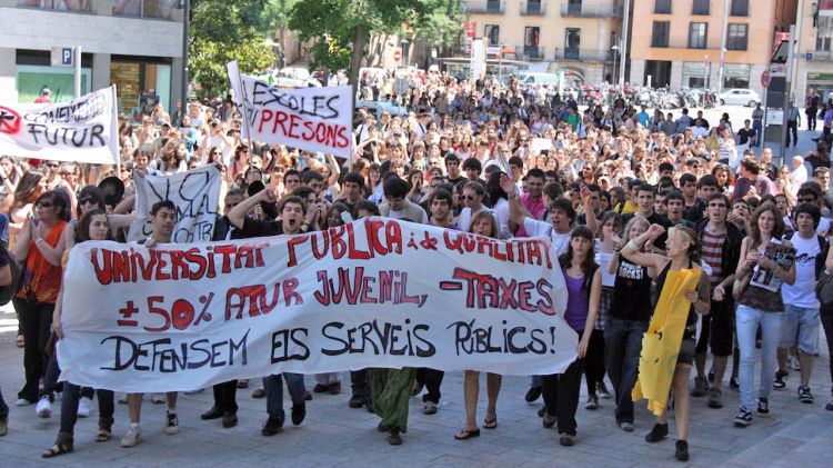 Protestes d'estudiants de la UdG contra les retallades a la universitat (arxiu)