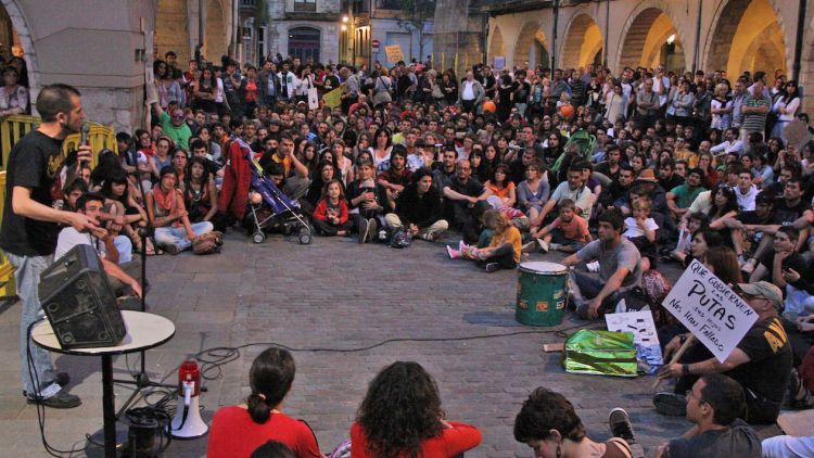 Mig miler de persones han assistit a la tercera manifestació consecutiva a Girona © ACN