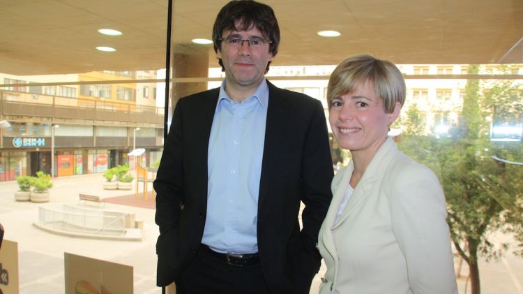 Carles Puigdemont i Pia Bosch moments abans d'un debat a Ràdio Girona (arxiu)