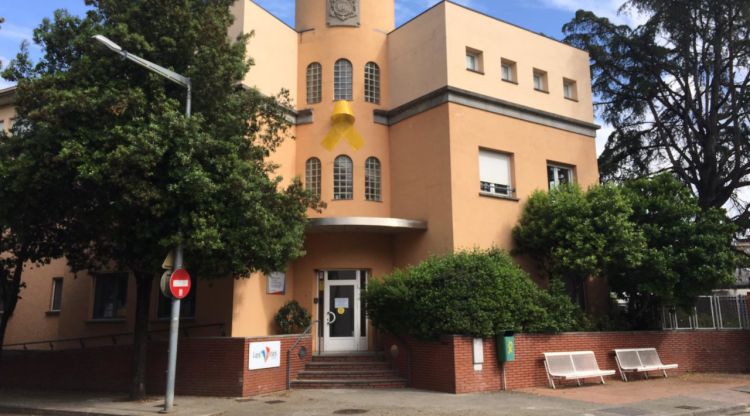 Pla frontal de la façana de la Residència de Gent Gran Les Vetes de Salt
