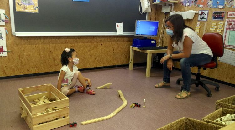 Una sola alumna les aules d'infantil de l'escola Vila-romà de Palamós. ACN