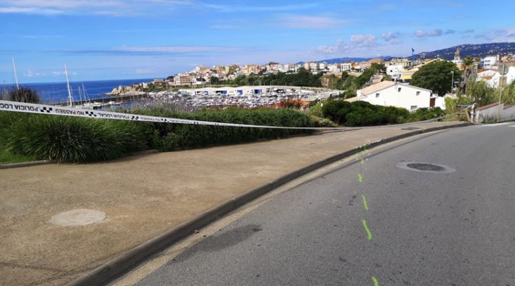 Punt per on ha caigut el vehicle amb els quatre joves al seu interior. Ràdio Palamós