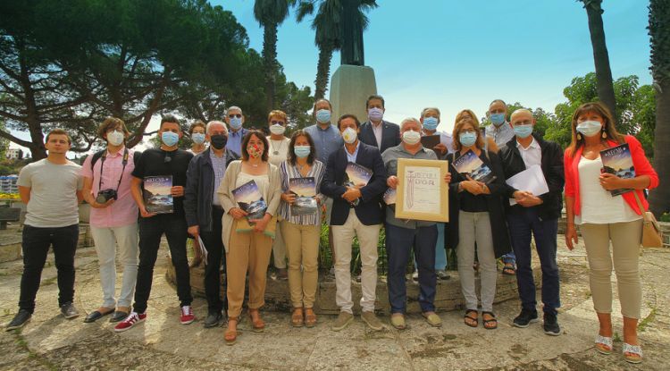 Les persones que han participat en la commemoració dels 100 anys dels Recvll