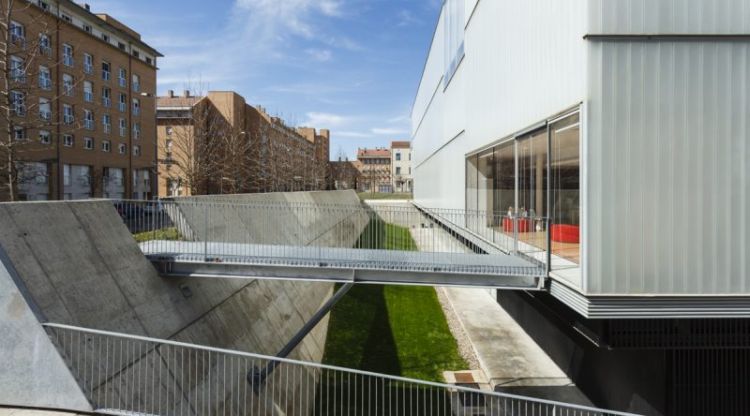 Exterior de la biblioteca Carles Rahola de Girona