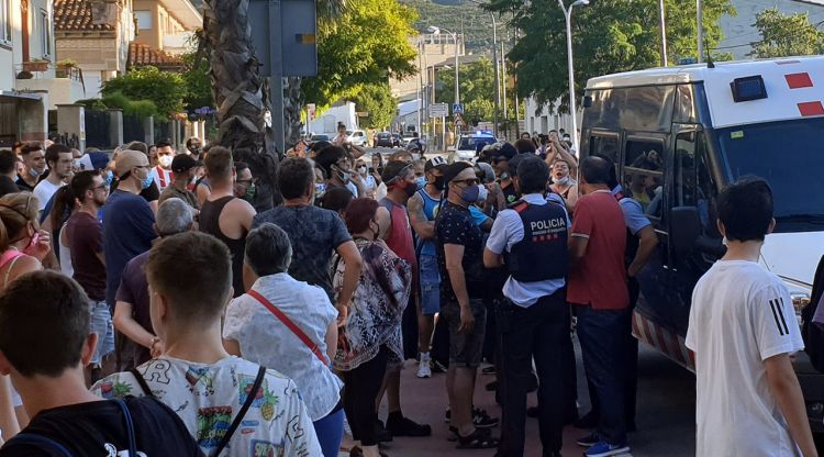 Primera de les protestes que van tenir lloc contra les ocupacions el juny passat. ACN