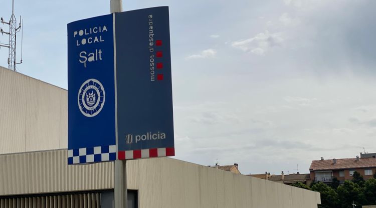 Exterior de la comissaria conjunta dels Mossos d'Esquadra i la Policia Local de Salt