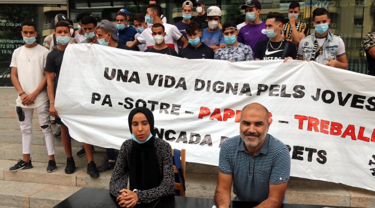 Un moment de la roda de premsa que han fet els joves que van protagonitzar la tancada a la UdG