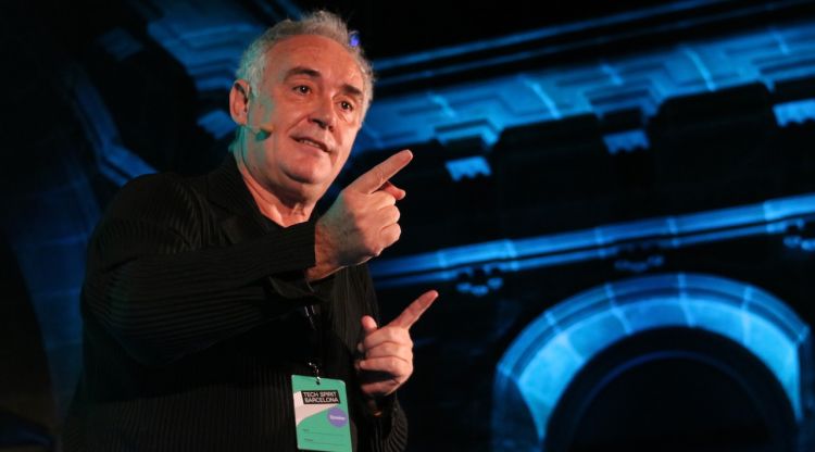 El responsable d'El Bulli Foundation, Ferran Adrià, al Tech Spirit a la Llotja de Mar el passat febrer. ACN