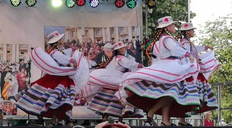 Una actuació del grup Perú Ritmos y Costumbres